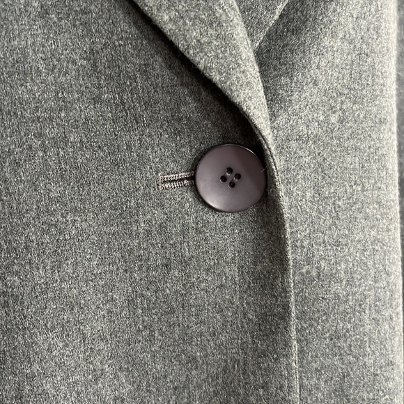 TALBOTS BLAZER size 8p - Picture 2 of 8